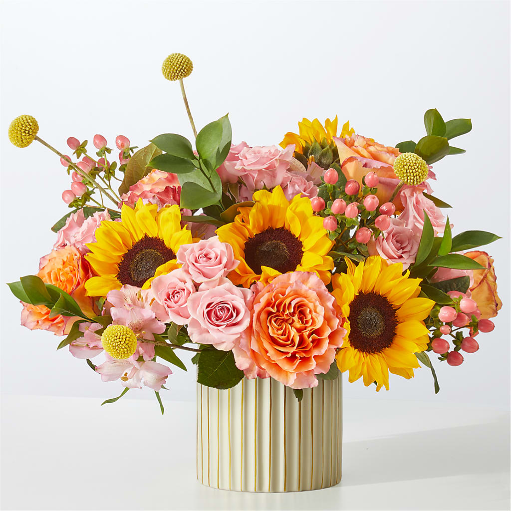 Sun's Out Bouquet – Red Rose Flowers, Salinas CA