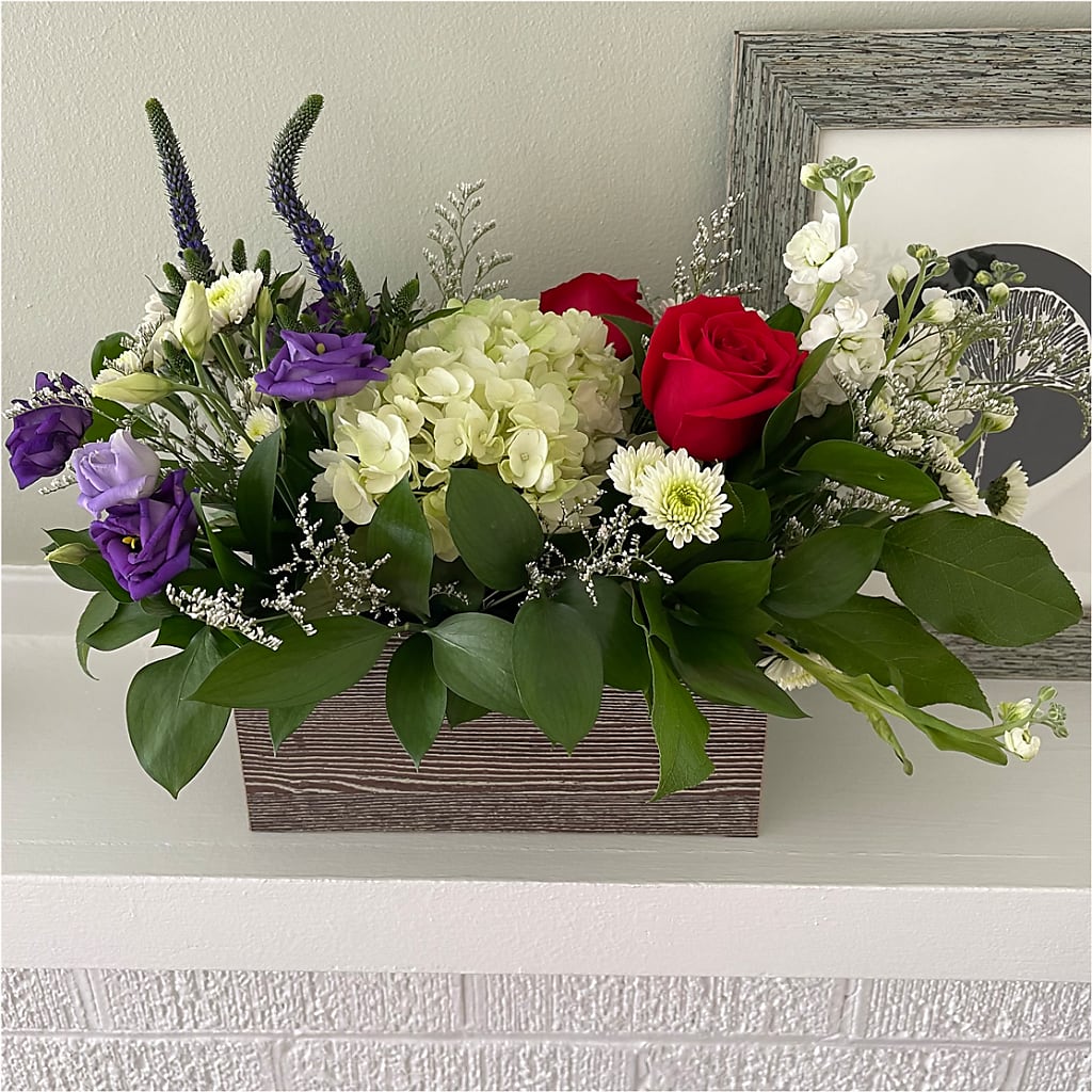 Sweet Magnolia Bouquet – Red Rose Flowers, Salinas CA