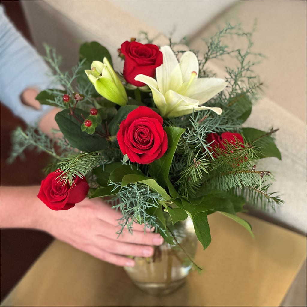 Glittering Lights Bouquet – Red Rose Flowers, Salinas CA