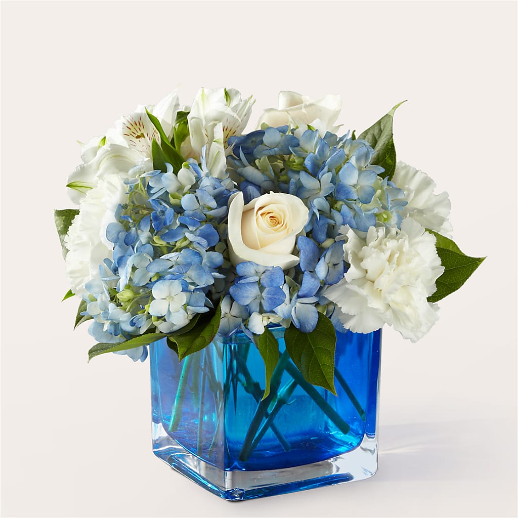 Soothing Waters Bouquet – Red Rose Flowers, Salinas CA