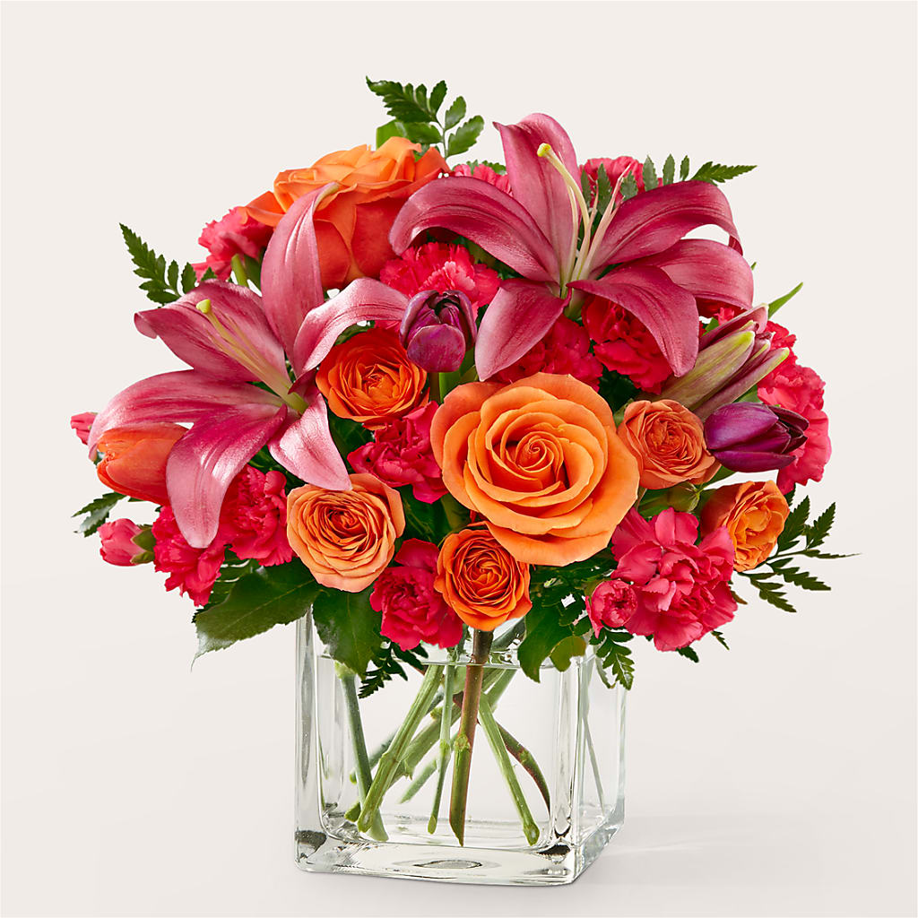 Lucky Lily Bouquet – Red Rose Flowers, Salinas CA