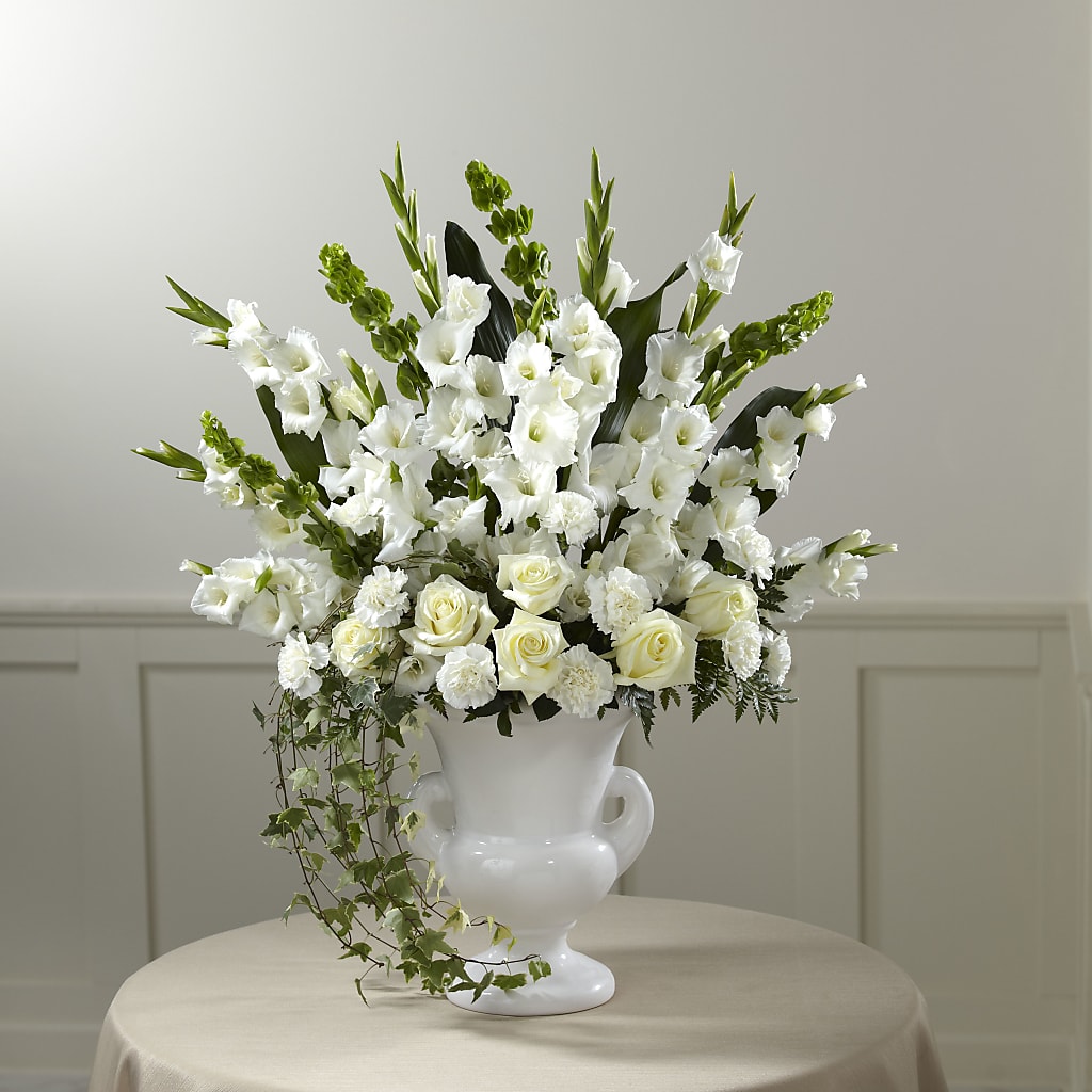 Fond Reflections Arrangement – Red Rose Flowers, Salinas CA