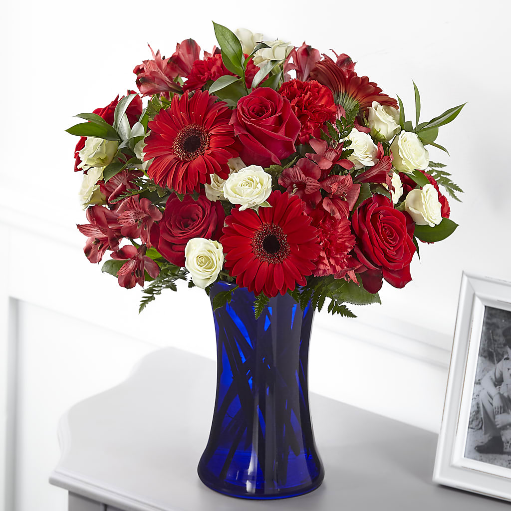 Hearts Embrace Bouquet – Red Rose Flowers, Salinas CA