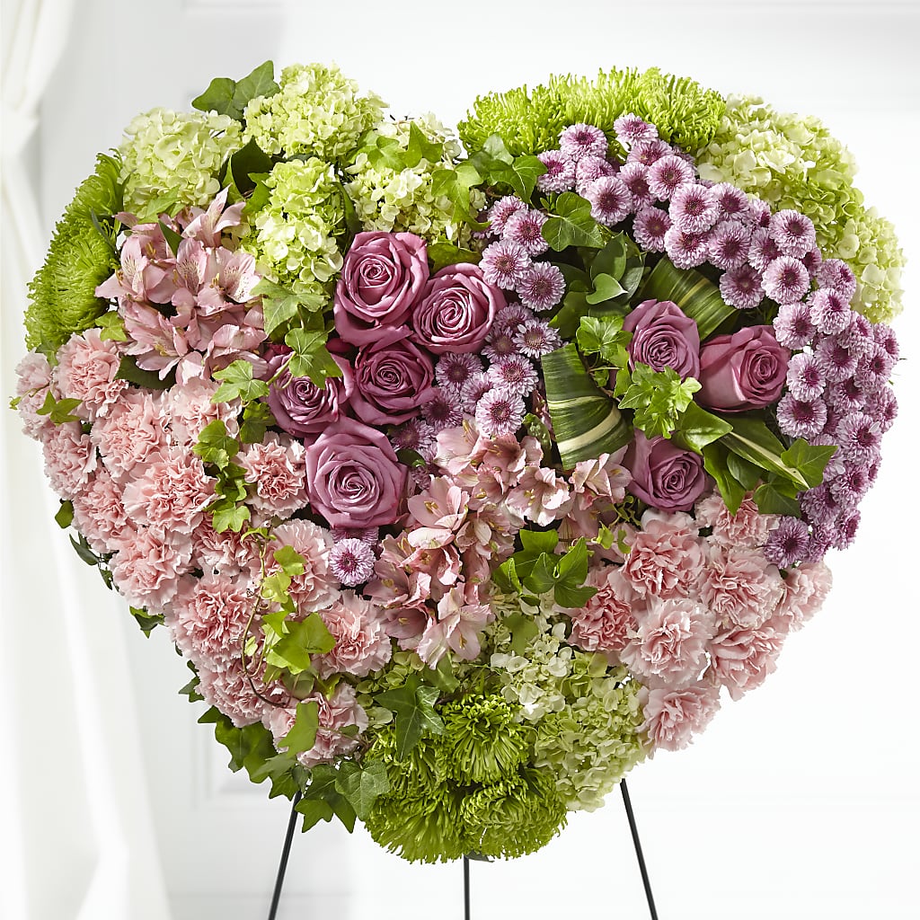 Heartwarming Standing Heart – Red Rose Flowers, Salinas CA