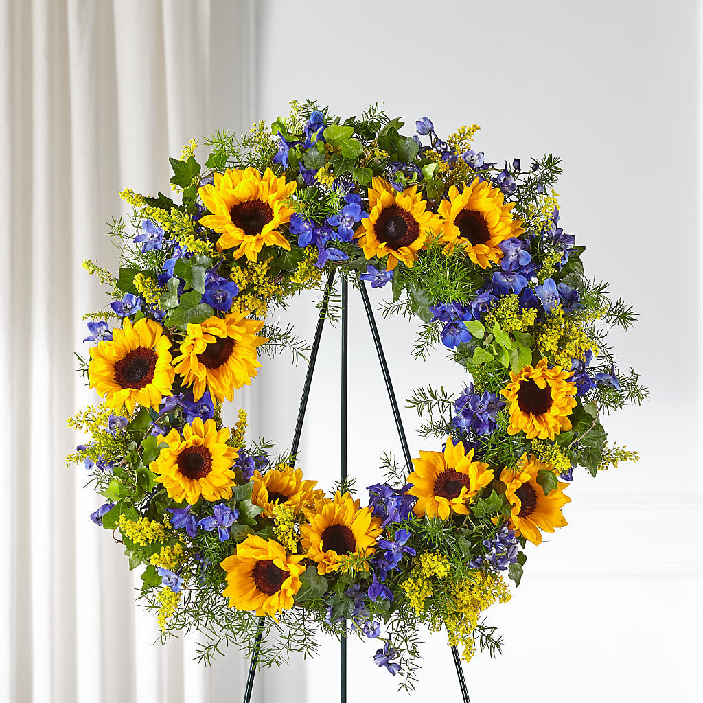 Bright Rays Wreath – Red Rose Flowers, Salinas CA