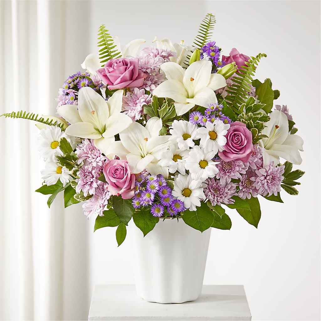 Warmest Thoughts Tabletop Basket – Red Rose Flowers, Salinas CA