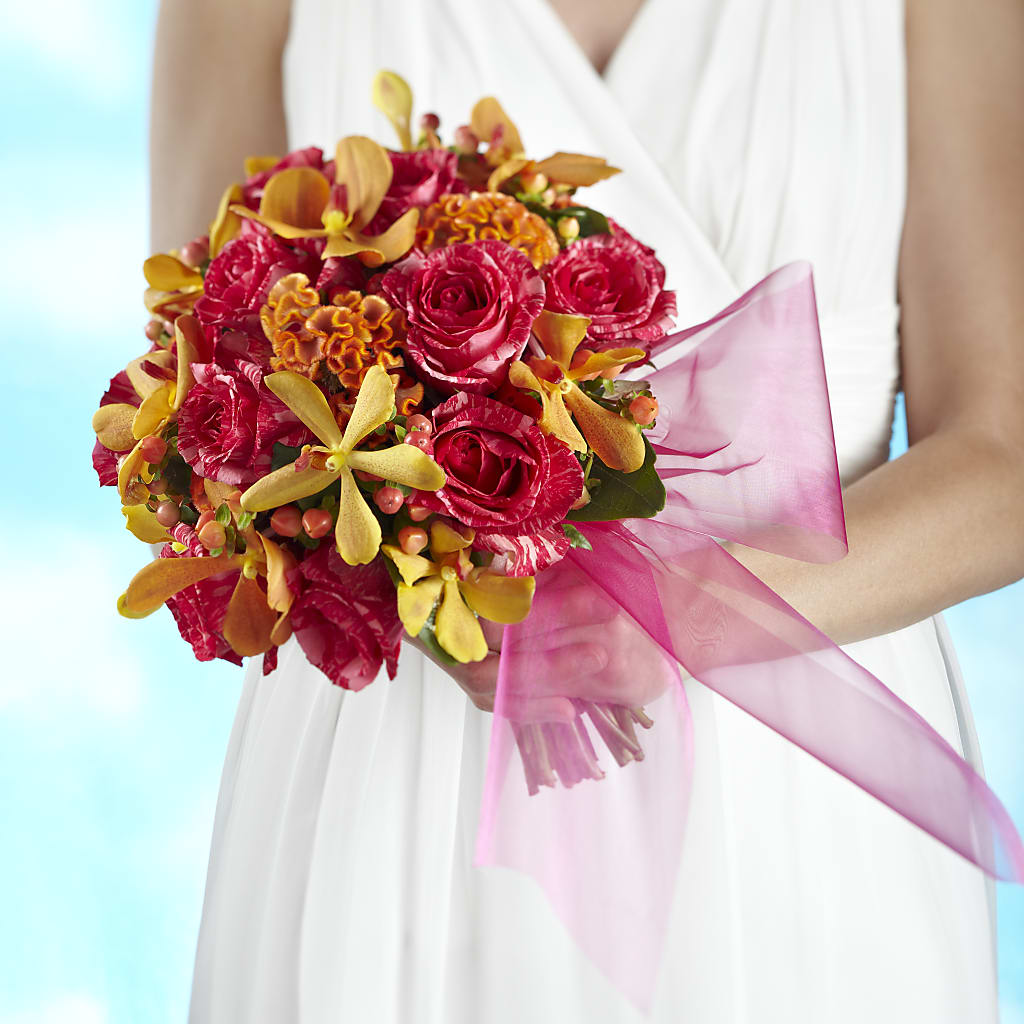 Brilliant Shades of Love Bouquet – Red Rose Flowers, Salinas CA