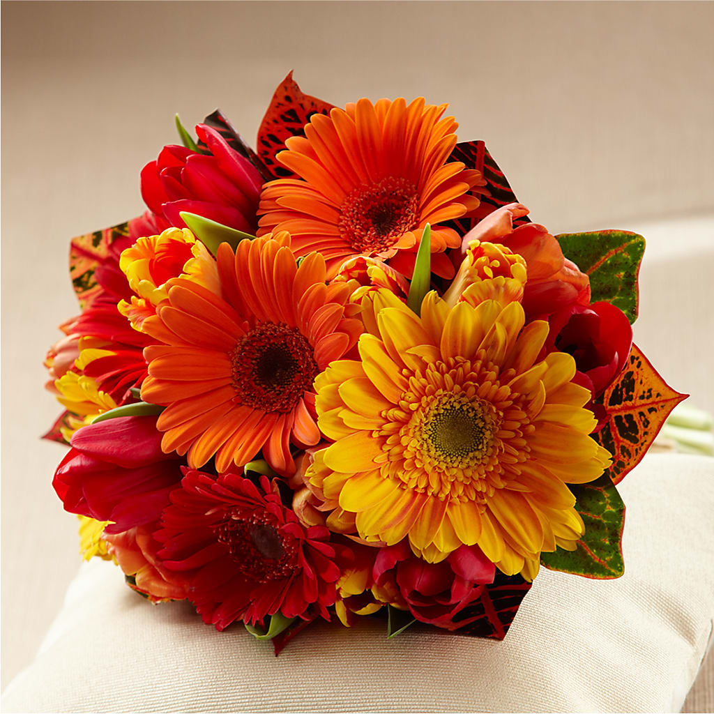Sunglow Bouquet – Red Rose Flowers, Salinas CA