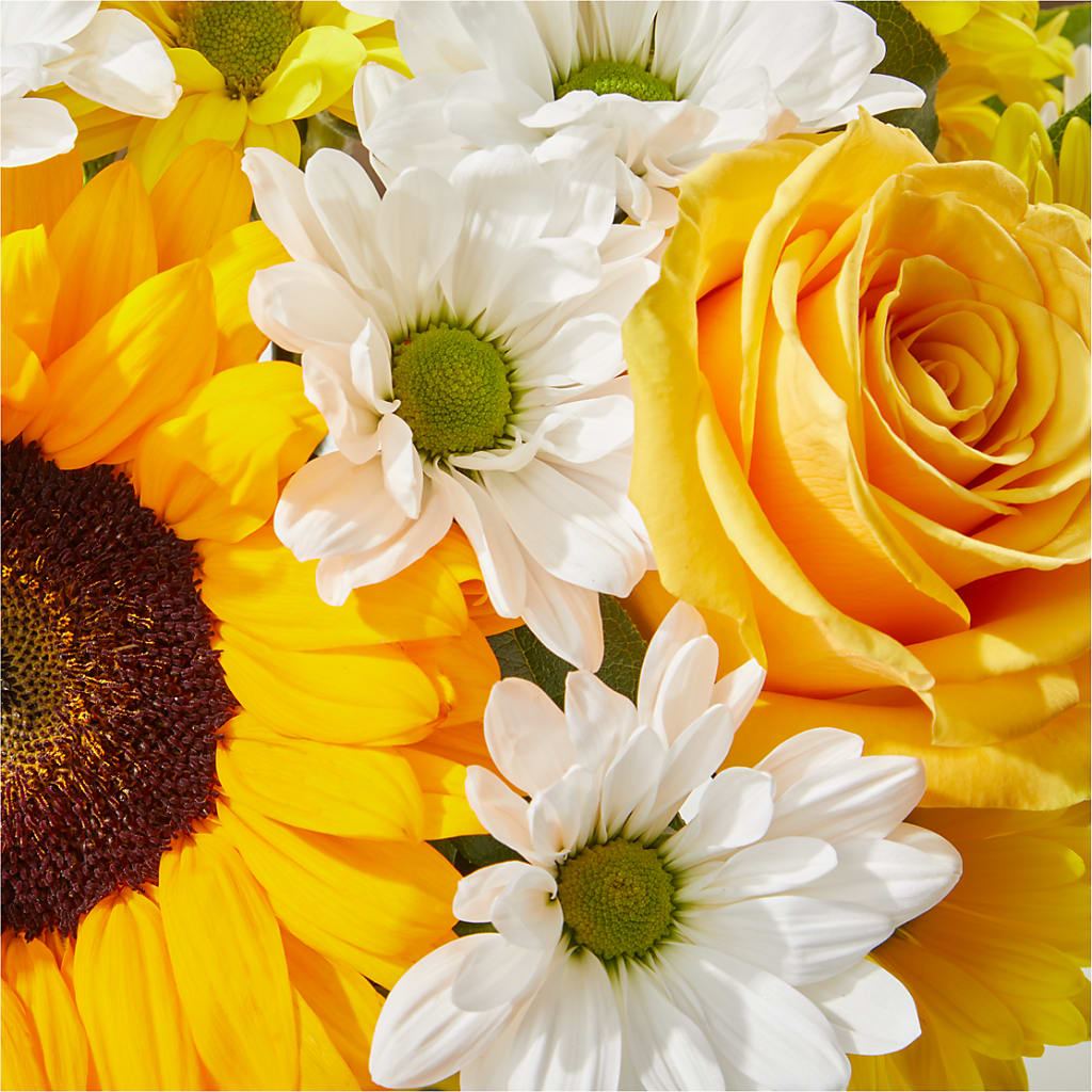 Be Happy Bouquet –  Red Rose Flowers, Salinas CA