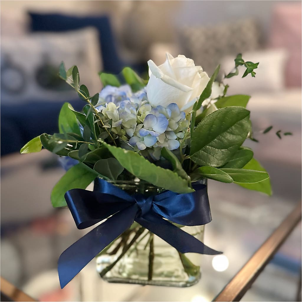 Sky Blue Delight Bouquet –  Red Rose Flowers, Salinas CA
