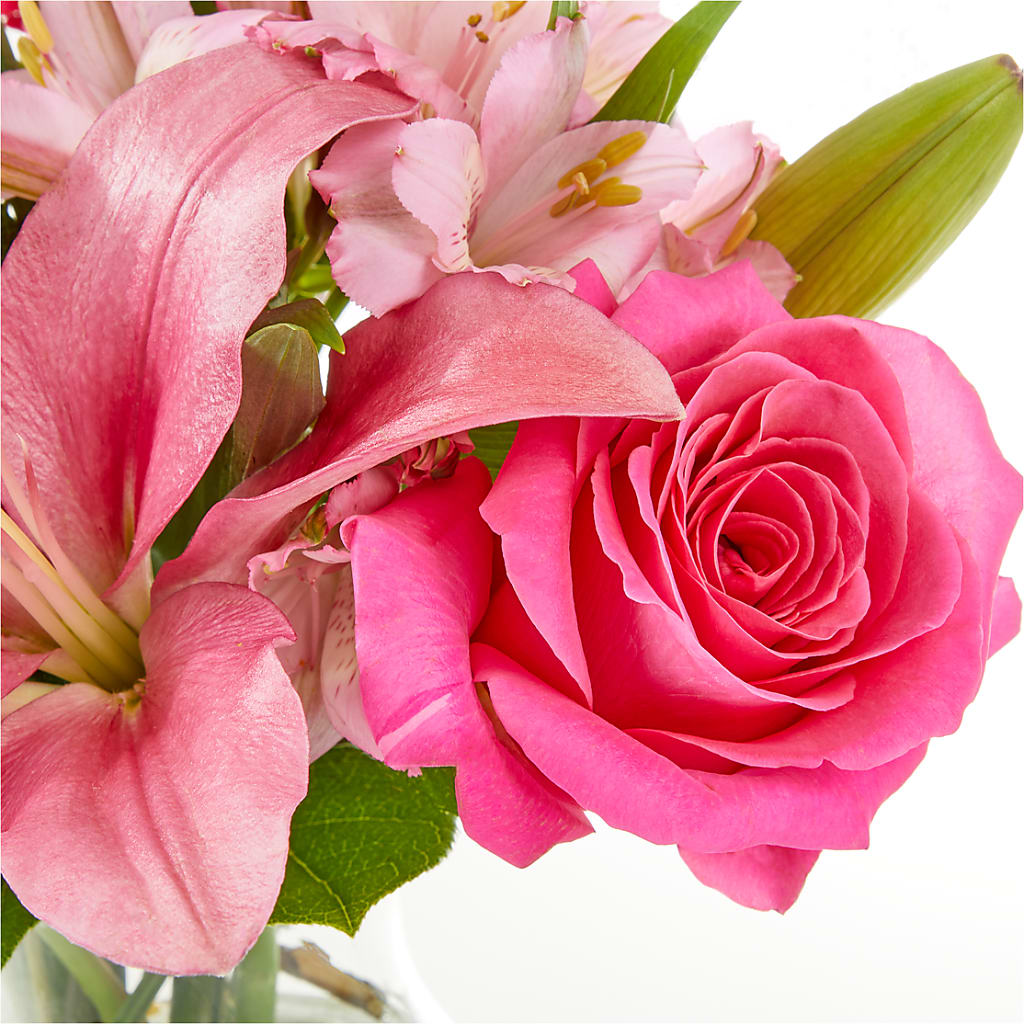 Lots of Love Bouquet –  Red Rose Flowers, Salinas CA