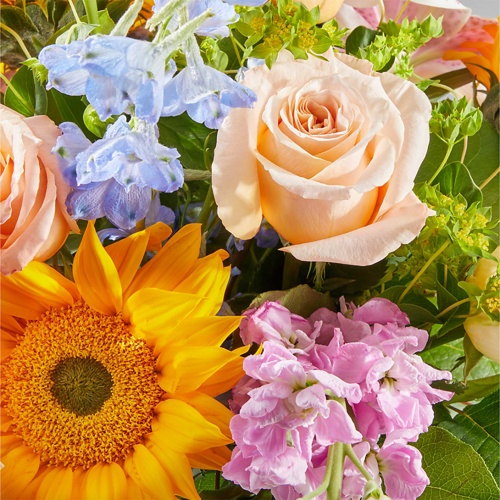 Dreamy Meadows Bouquet –  Red Rose Flowers, Salinas CA