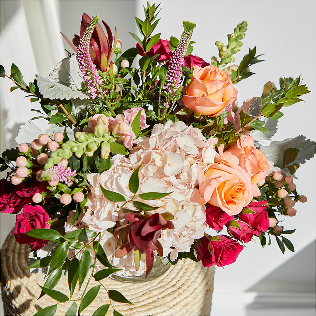 Glitz & Glam Bouquet –  Red Rose Flowers, Salinas CA